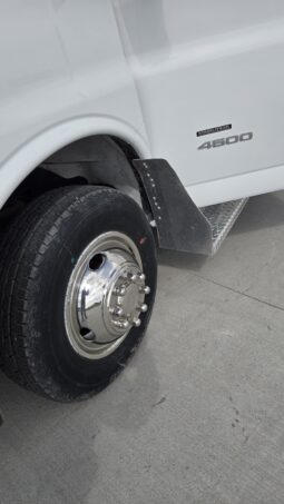 2026 Chevrolet Mavryk 12pas/ +2 Handi full