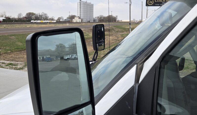 2026 Chevrolet Mavryk 12pas/ +2 Handi full