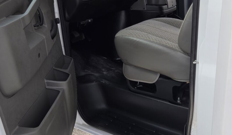 2026 Chevrolet Mavryk 12pas/ +2 Handi full