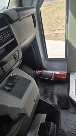 2026 Chevrolet Mavryk 12pas/ +2 Handi full