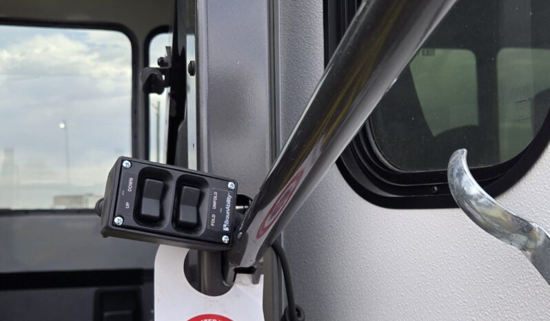 2026 Chevrolet Mavryk 12pas/ +2 Handi full