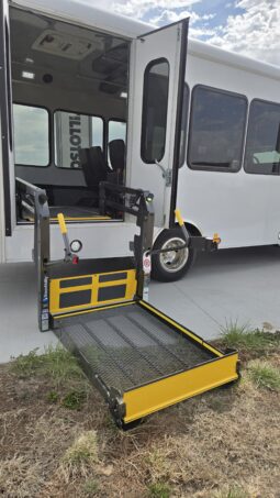 2026 Chevrolet Mavryk 12pas/ +2 Handi full