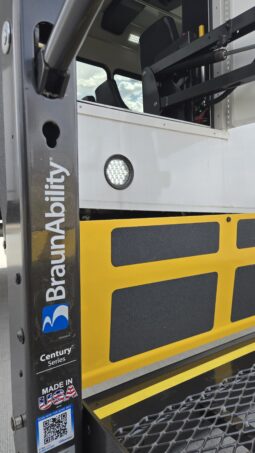 2026 Chevrolet Mavryk 12pas/ +2 Handi full