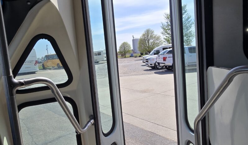 1996 Ford Eldorado E350 15pass Shuttle w/Handi full
