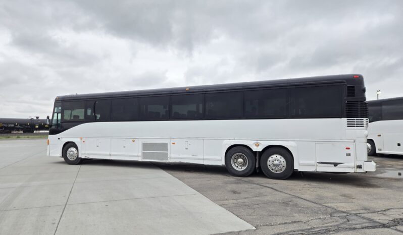 1999 MCI DL-3 (44 Pass- 240Kmiles) full