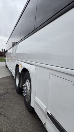 1999 MCI DL-3 (44 Pass- 240Kmiles) full