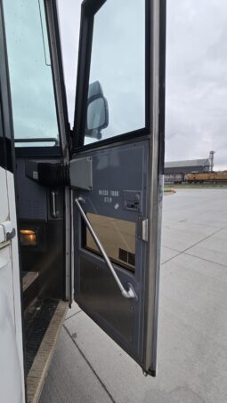 1999 MCI DL-3 (44 Pass- 240Kmiles) full