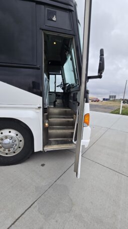 1999 MCI DL-3 (44 Pass- 240Kmiles) full