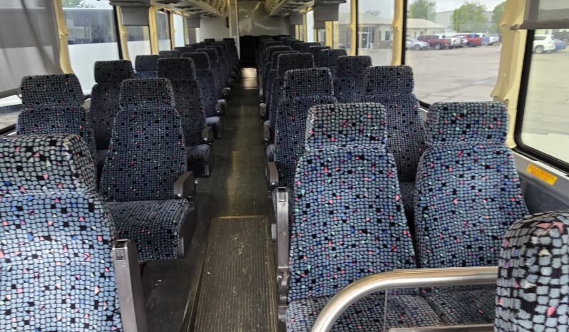 1999 MCI DL-3 (44 Pass- 240Kmiles) full