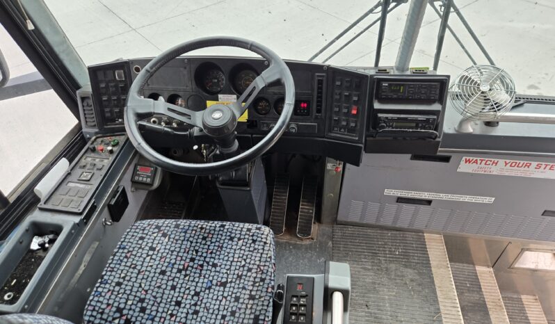 1999 MCI DL-3 (44 Pass- 240Kmiles) full