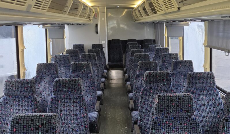 1999 MCI DL-3 (44 Pass- 240Kmiles) full