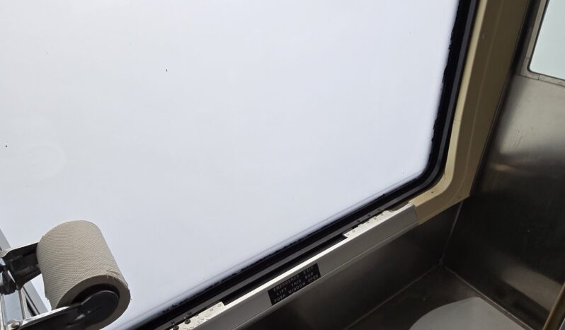 1999 MCI DL-3 (44 Pass- 240Kmiles) full