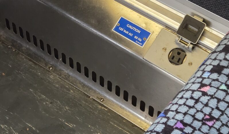 1999 MCI DL-3 (44 Pass- 240Kmiles) full