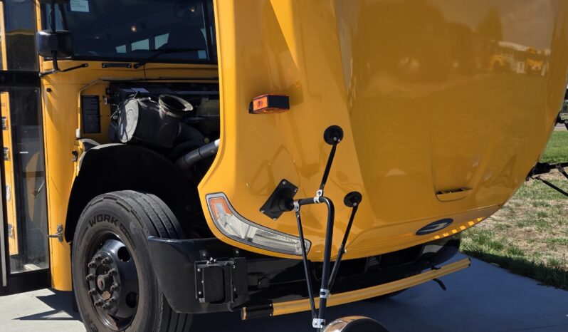 2021 Blue Bird 53pass (16,756mi) full