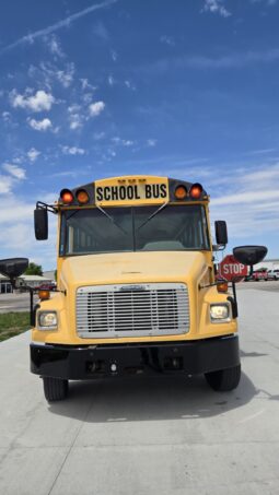 2004 Thomas Freightliner FS-65 w/Handi full