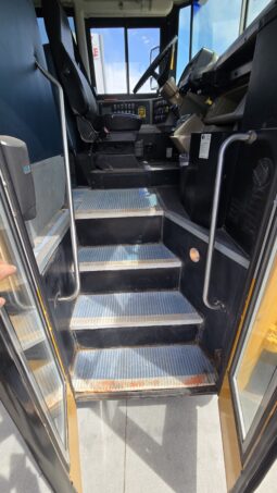 2004 Thomas Freightliner FS-65 w/Handi full
