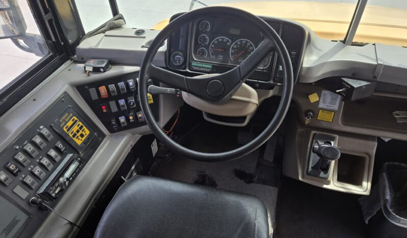 2004 Thomas Freightliner FS-65 w/Handi full