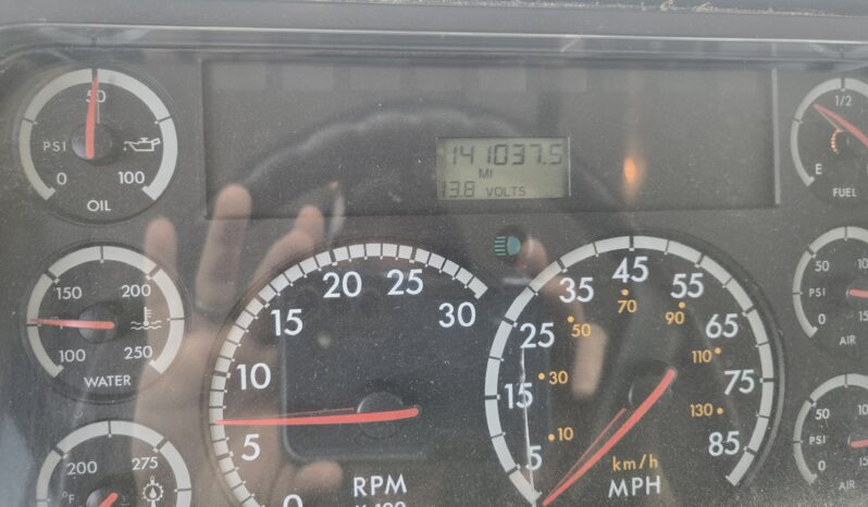 2004 Thomas Freightliner FS-65 w/Handi full
