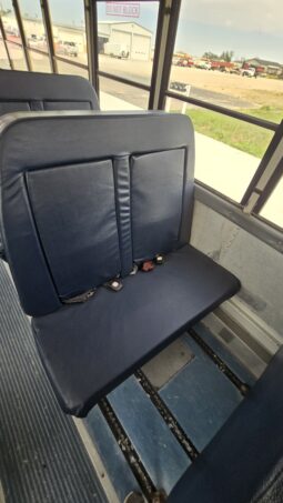 2004 Thomas Freightliner FS-65 w/Handi full