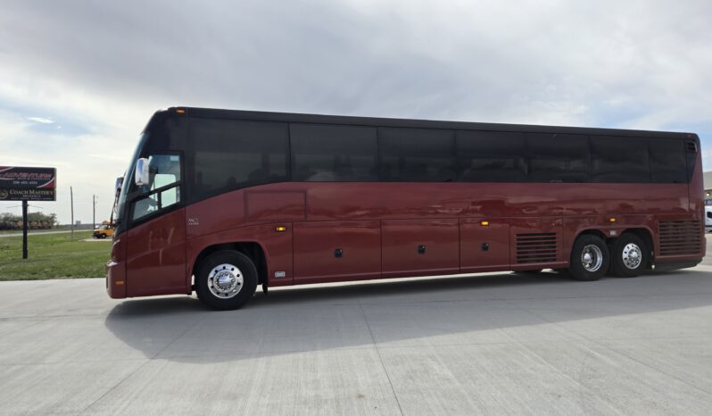 2015 MCI J4500 54pas full