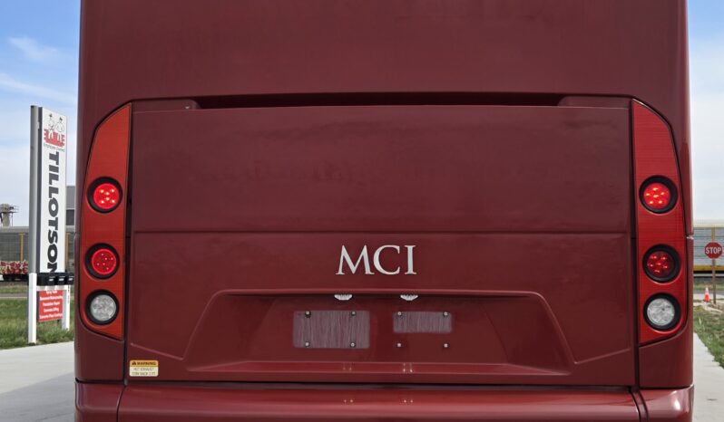 2015 MCI J4500 54pas full
