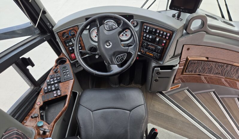 2015 MCI J4500 54pas full
