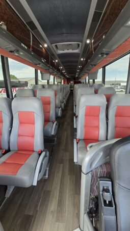 2015 MCI J4500 54pas full