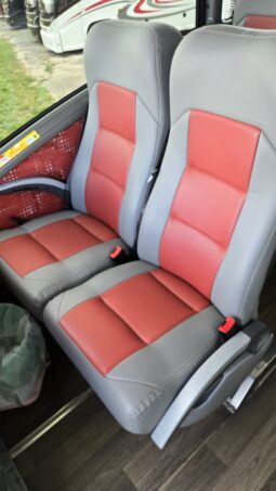 2015 MCI J4500 54pas full