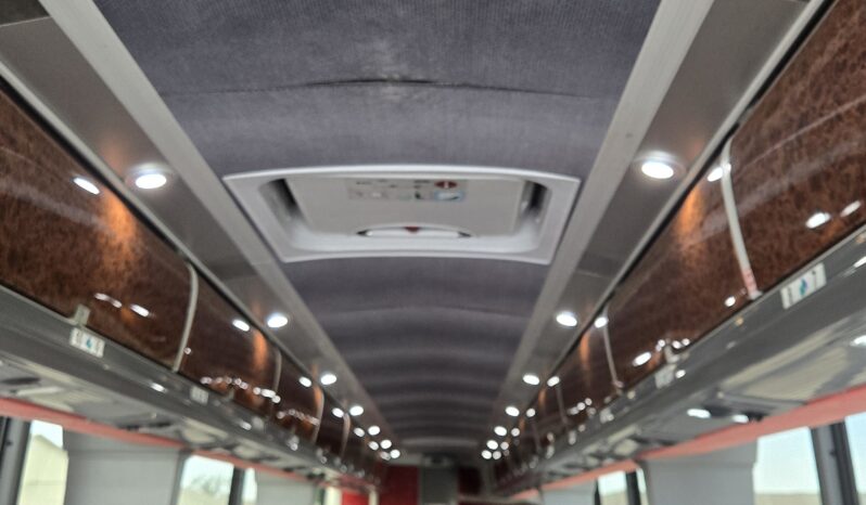 2015 MCI J4500 54pas full