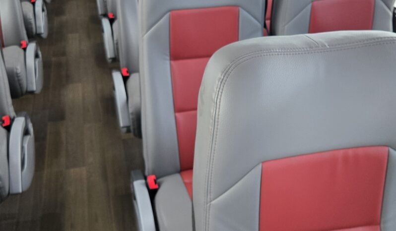 2015 MCI J4500 54pas full