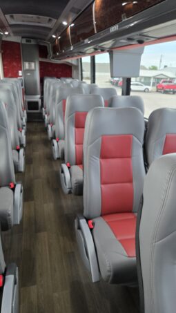 2015 MCI J4500 54pas full