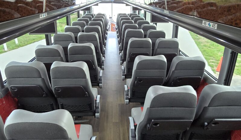 2015 MCI J4500 54pas full