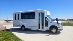2019 Ford Shuttle E-450 14pas/Handi & only 31kmi