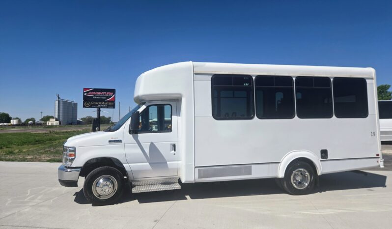 2019 Ford Shuttle E-450 14pas/Handi & only 31kmi full