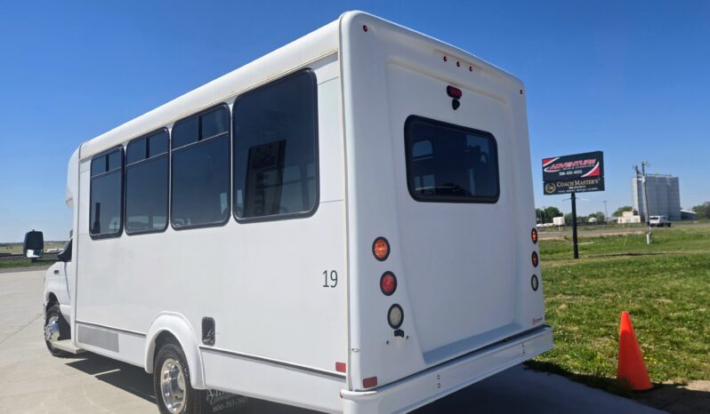 2019 Ford Shuttle E-450 14pas/Handi & only 31kmi full
