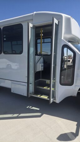 2019 Ford Shuttle E-450 14pas/Handi & only 31kmi full