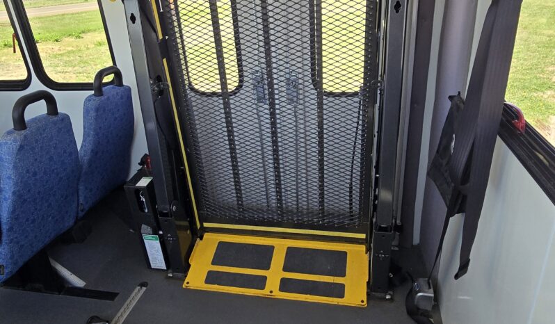 2019 Ford Shuttle E-450 14pas/Handi & only 31kmi full
