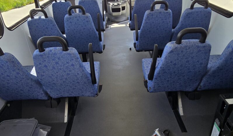 2019 Ford Shuttle E-450 14pas/Handi & only 31kmi full