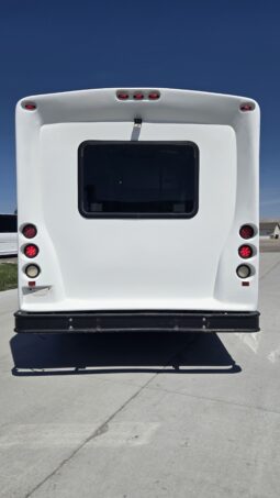 2016 Ford Shuttle Senator 2- E450 W/Handi and Rear Air -14pas full
