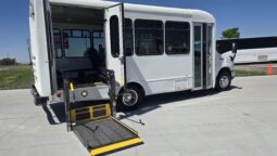 2016 Ford Shuttle Senator 2- E450 W/Handi and Rear Air -14pas full