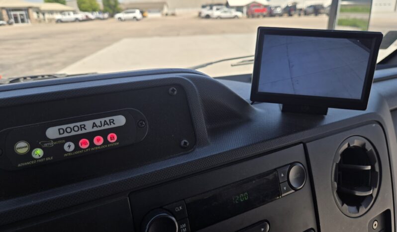 2016 Ford Shuttle Senator 2- E450 W/Handi and Rear Air -14pas full