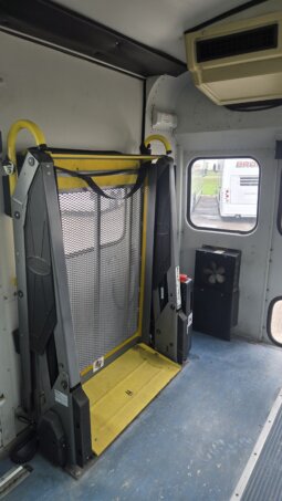 2004 Thomas Freightliner FS 65 24pass w/Handi full