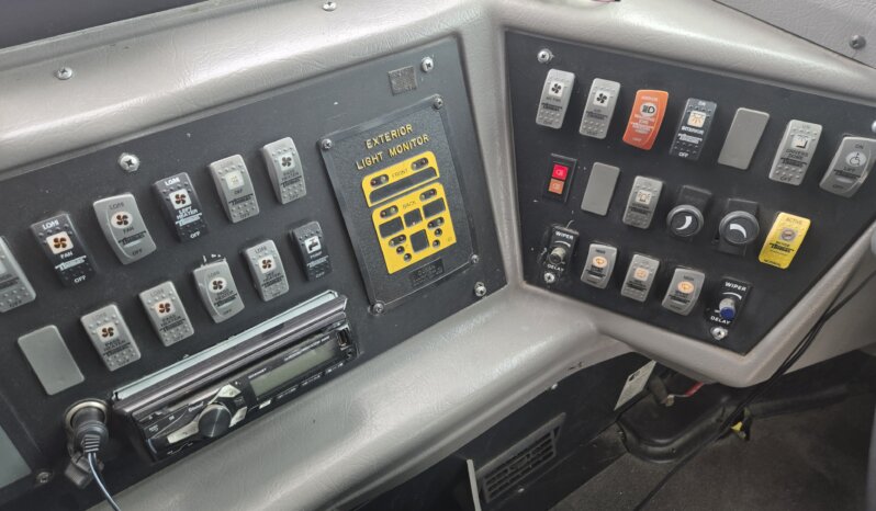 2004 Thomas Freightliner FS 65 24pass w/Handi full
