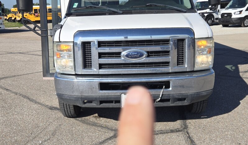2011 FORD E450 Econo SHUTTLE 20/pass w/Air & Handi full