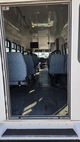 2011 FORD E450 Econo SHUTTLE 20/pass w/Air & Handi full