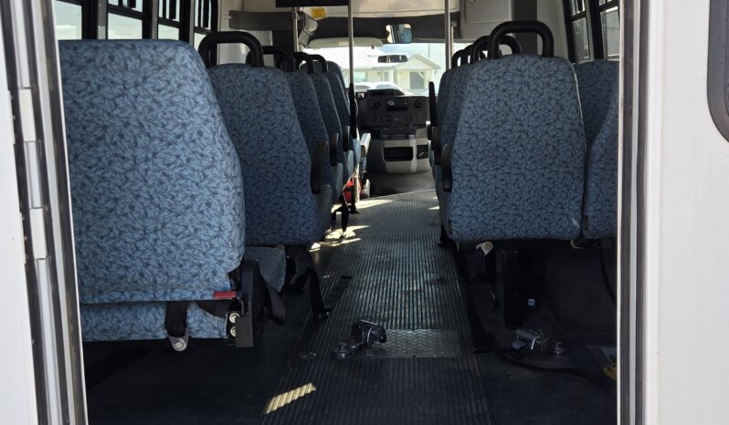 2011 FORD E450 Econo SHUTTLE 20/pass w/Air & Handi full