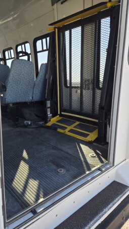 2011 FORD E450 Econo SHUTTLE 20/pass w/Air & Handi full