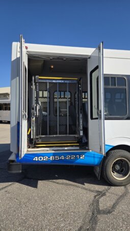2011 FORD E450 Econo SHUTTLE 20/pass w/Air & Handi full