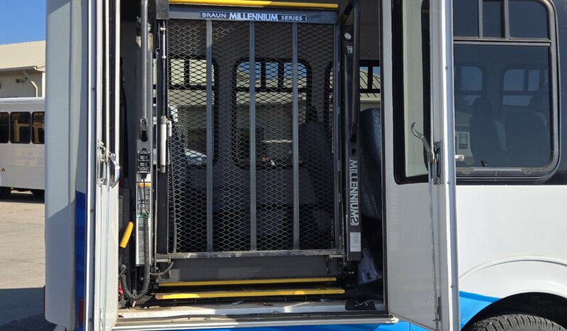 2011 FORD E450 Econo SHUTTLE 20/pass w/Air & Handi full