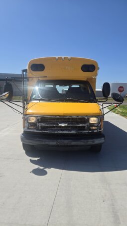 2002  Bluebird Chevrolet Express G3500 15/pass full